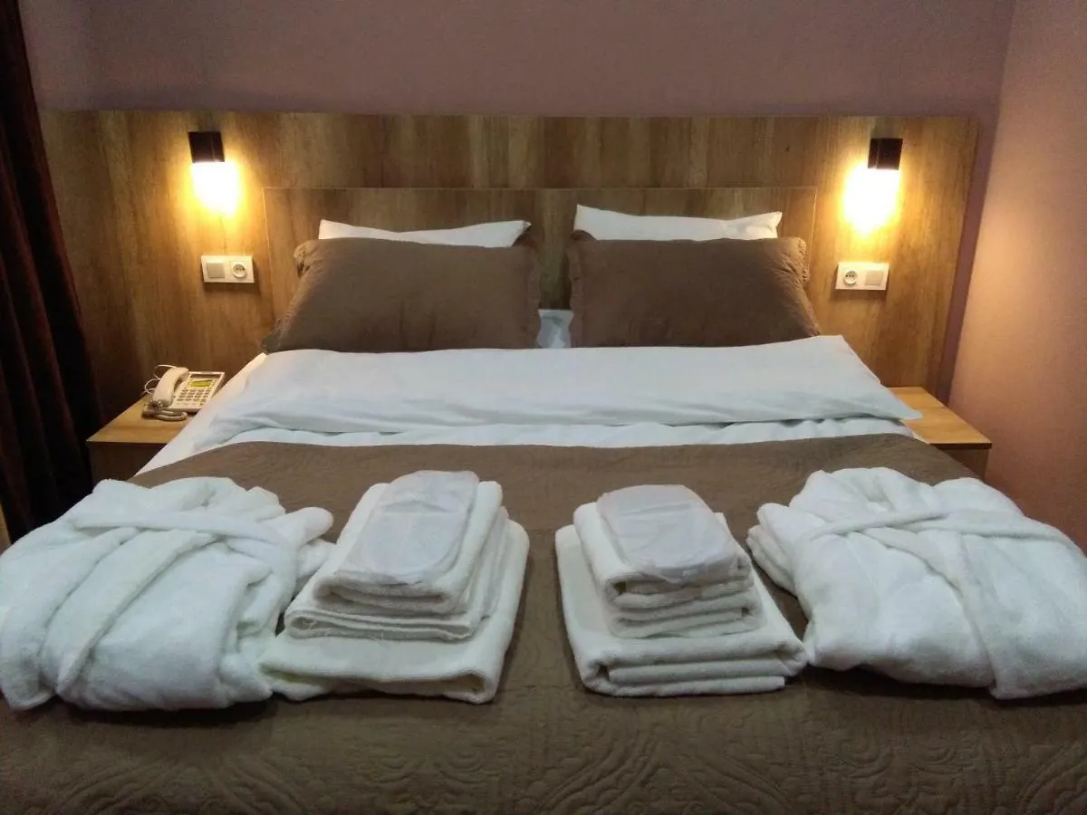 ***  Epic Meidan Hotel Tiflis Gürcistan